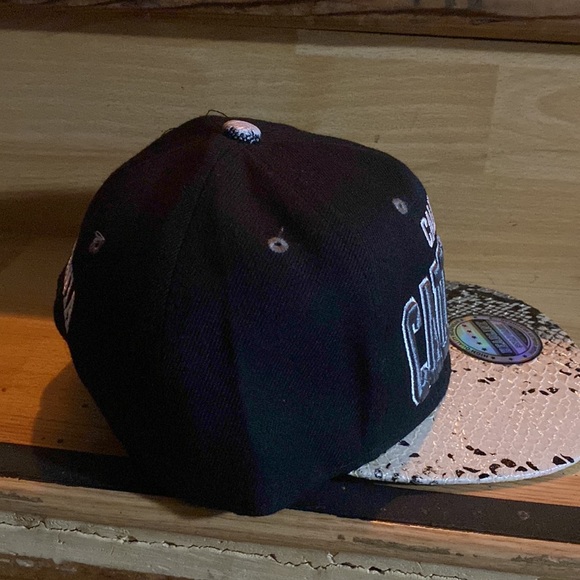 California Snapback Hat - Picture 2 of 3